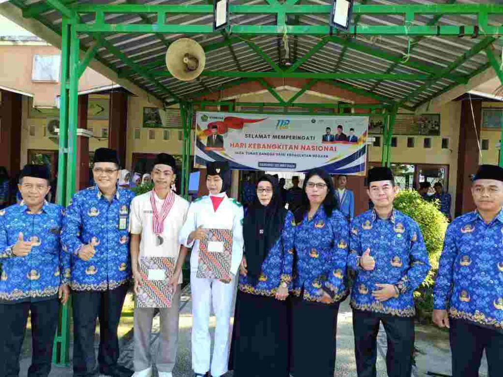 Jadi Pusat Peringatan Harkitnas Kemenag Lobar, MAN Lombok Barat Apresiasi Siswa Peraih Medali 1 IMG 20260520 WA0010