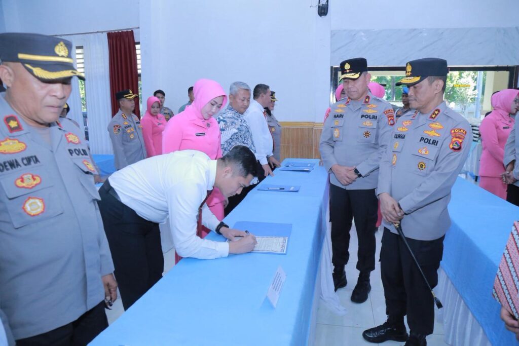 Komitmen Berantas Narkoba, Kapolda NTB Pimpin 11.164 Personel Teken Pakta Integritas 2 IMG 20260529 WA0026