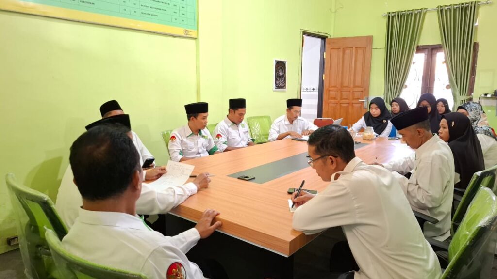 Tingkatkan Mutu Madrasah, MTsN 2 Lobar Tanamkan 5 Pilar Budaya Kerja 2 IMG 20260608 WA0006