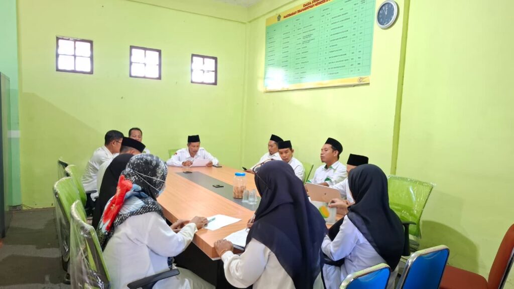 Tingkatkan Mutu Madrasah, MTsN 2 Lobar Tanamkan 5 Pilar Budaya Kerja 1 IMG 20260608 WA0007
