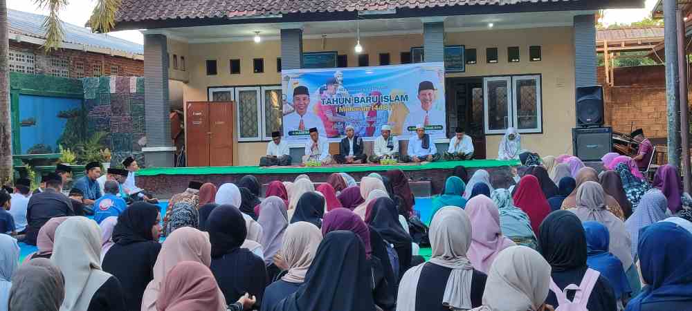 Bangga dan Haru, Keluarga Besar MTsN 2 Lobar Bagi Santunan Sembako Buat Yatim dan Lansia 3 IMG 20260615 172659