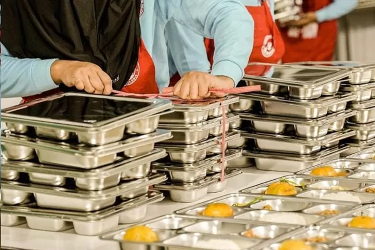 Dapur MBG Overkapasitas, KAHMI NTB Desak Verifikasi Ulang 2 Ilustrasi MBG 4136035232